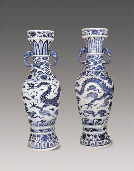 元·青花云龍紋象耳瓶