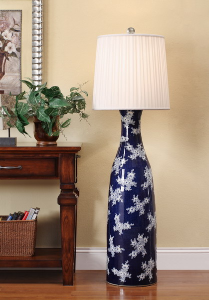 后天文化陶瓷臺(tái)燈贏市場