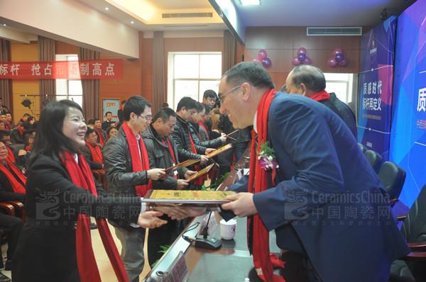 ���_(d��)���մ�2015�ꃞ(y��u)�㽛(j��ng)�N�̺����\��(j��ng)�N���C��(ji��ng)