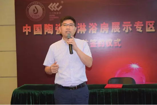 �����F����